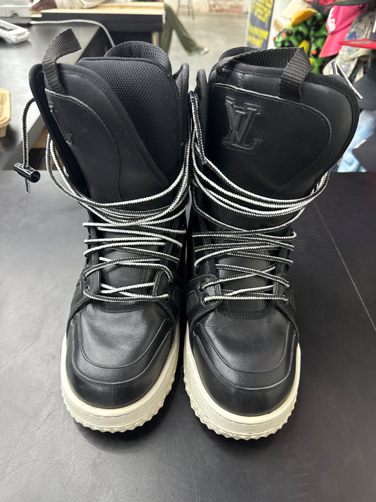 Louis Vuitton Trainer Snow Boot Black (U) - 9M (NB)