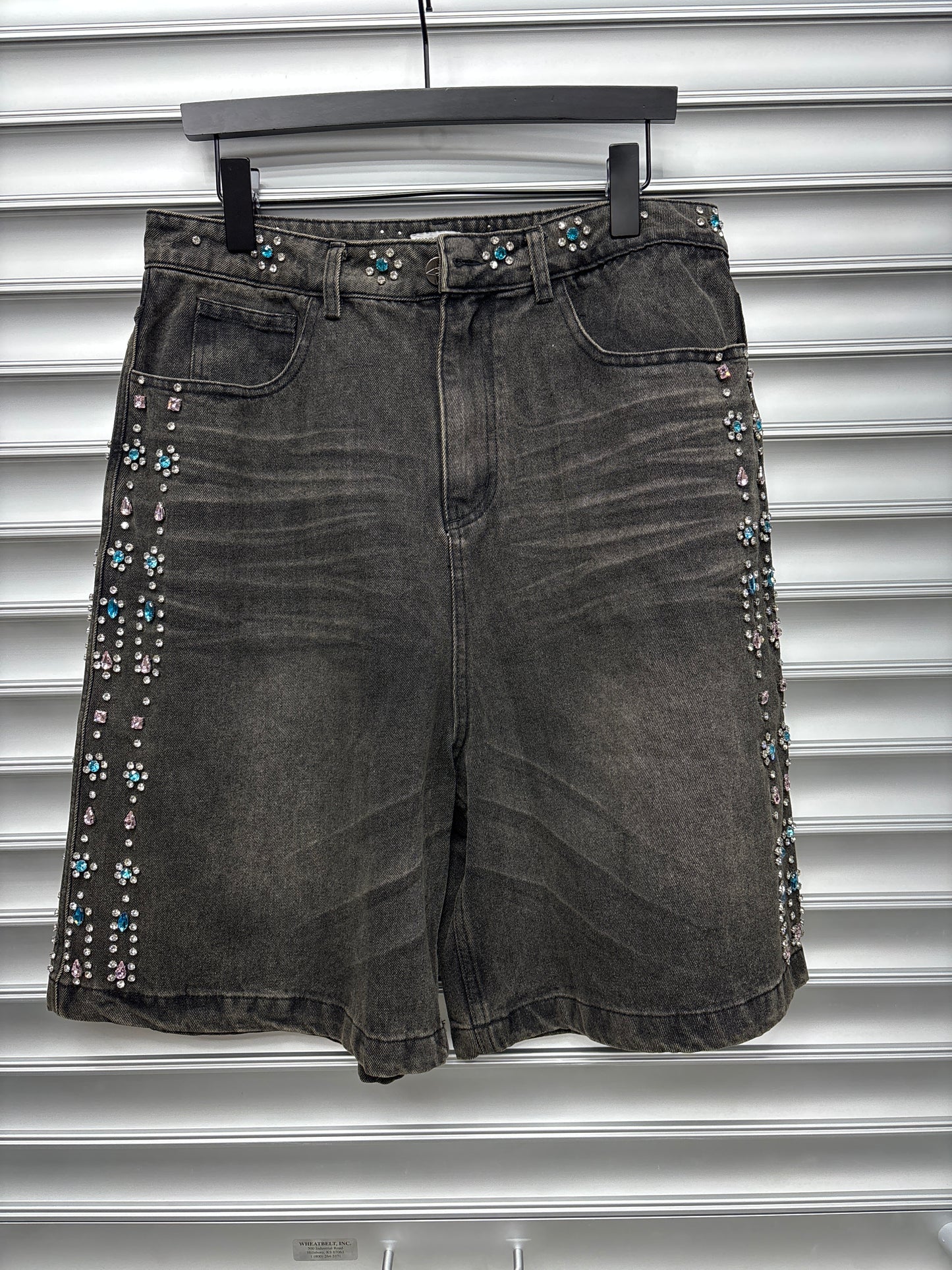 Vale Dark Candy Shorts - 30