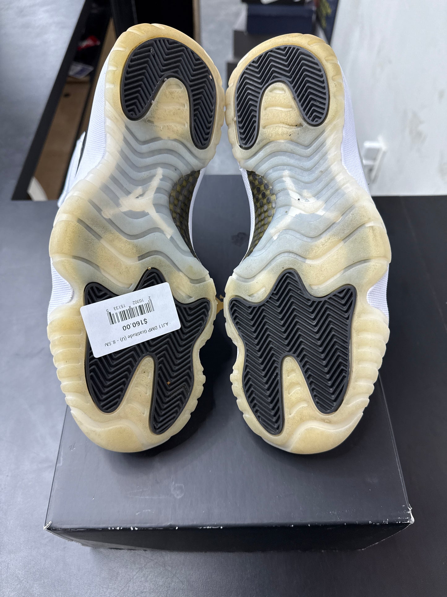 AJ11 DMP Gratitude (U) - 8.5M