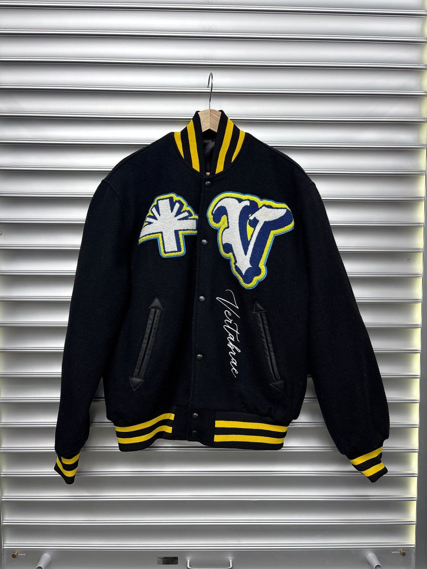 Vertabrae Sample Bomber - L