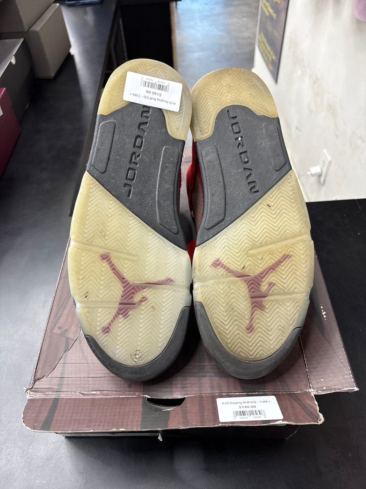 AJ5 Raging Bull (U) - 13M**