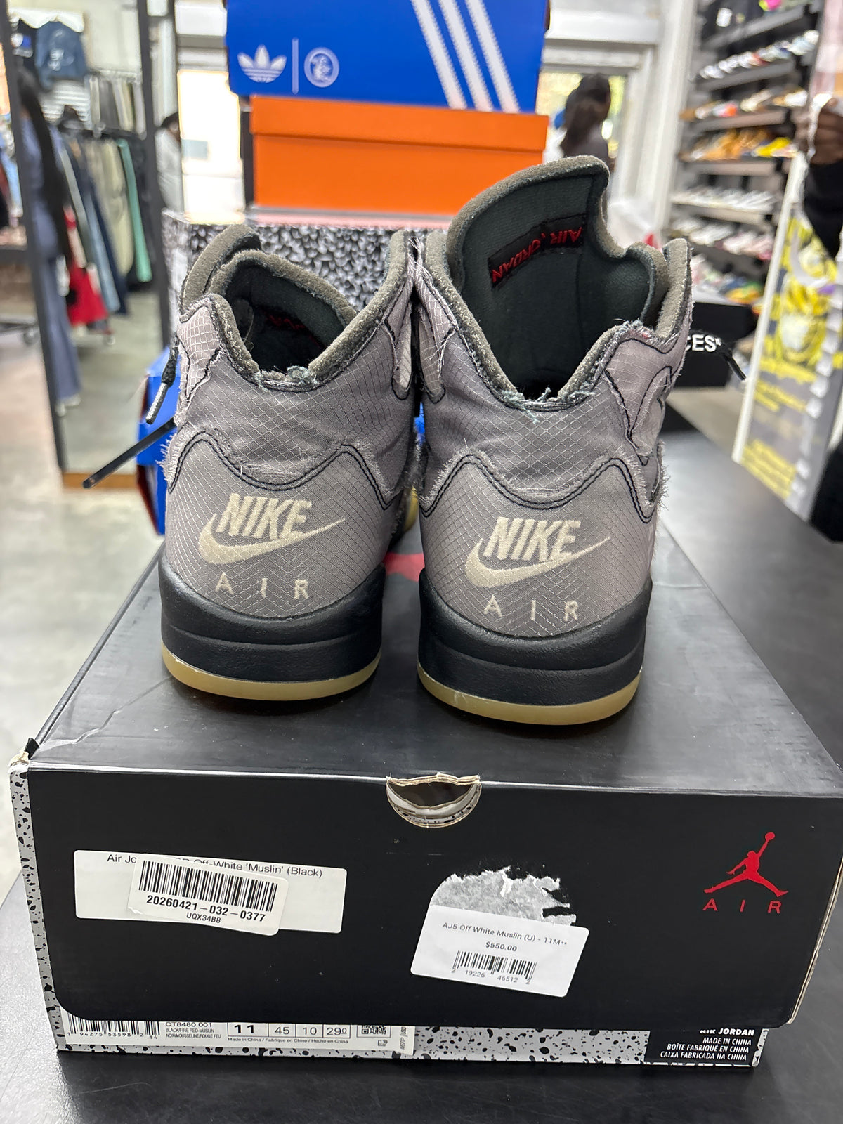 AJ5 Off White Muslin (U) - 11M**