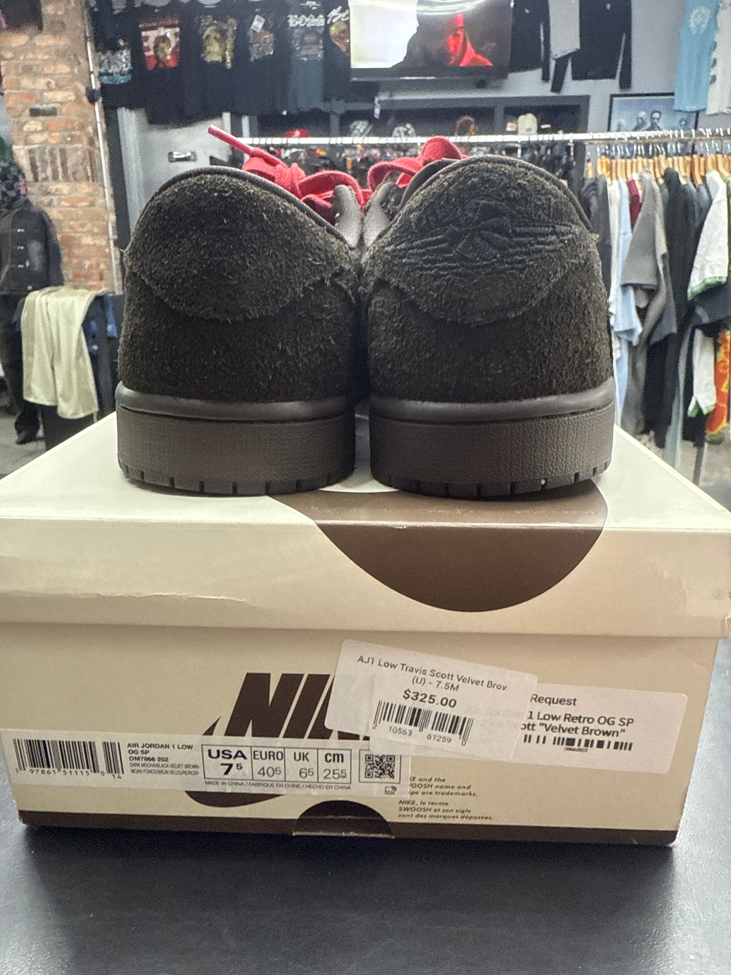 AJ1 Low Travis Scott Velvet Brown (U) - 7.5M
