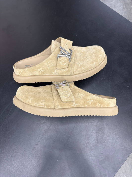 Louis Vuitton Suede Mule Tan (U) - 9M (NB)