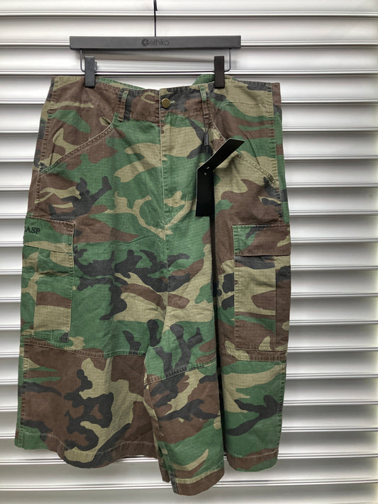 Raspberry Hills Camo Cargo Shorts - XL