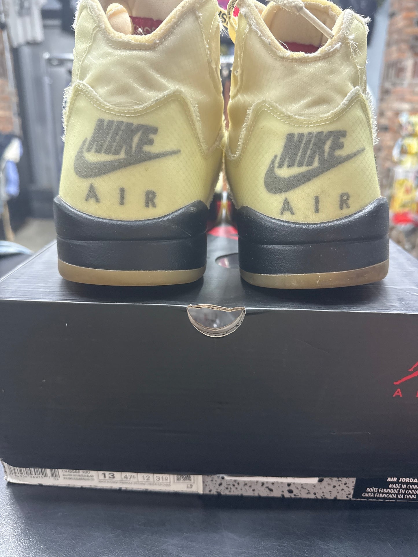 AJ5 Off White Sail (U) - 13M**