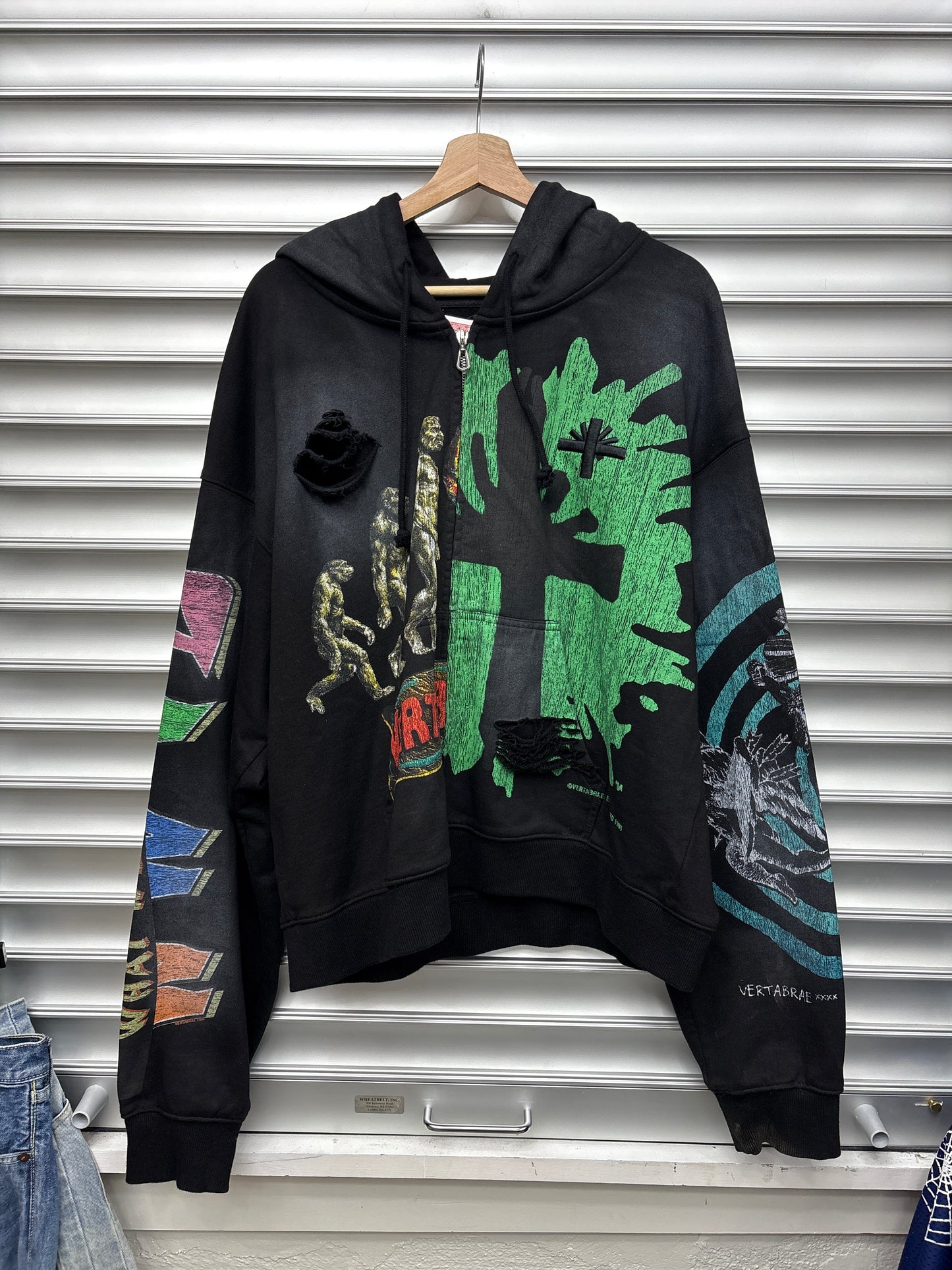 Vertabrae Youth Zip Up Hoodie - L