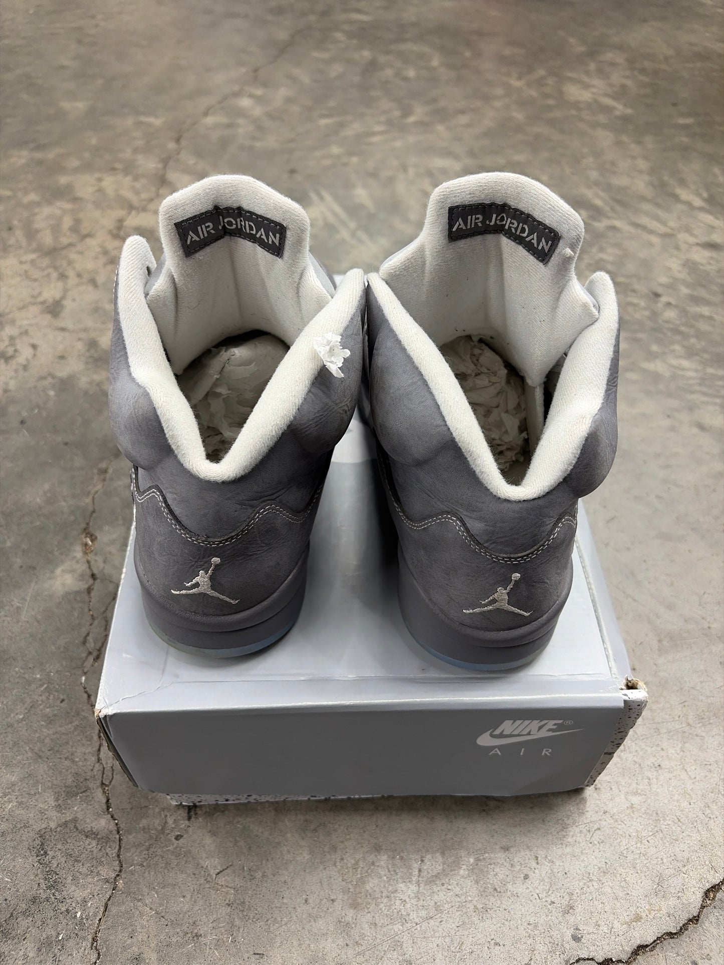 AJ5 Wolf Grey (U) - 10M**