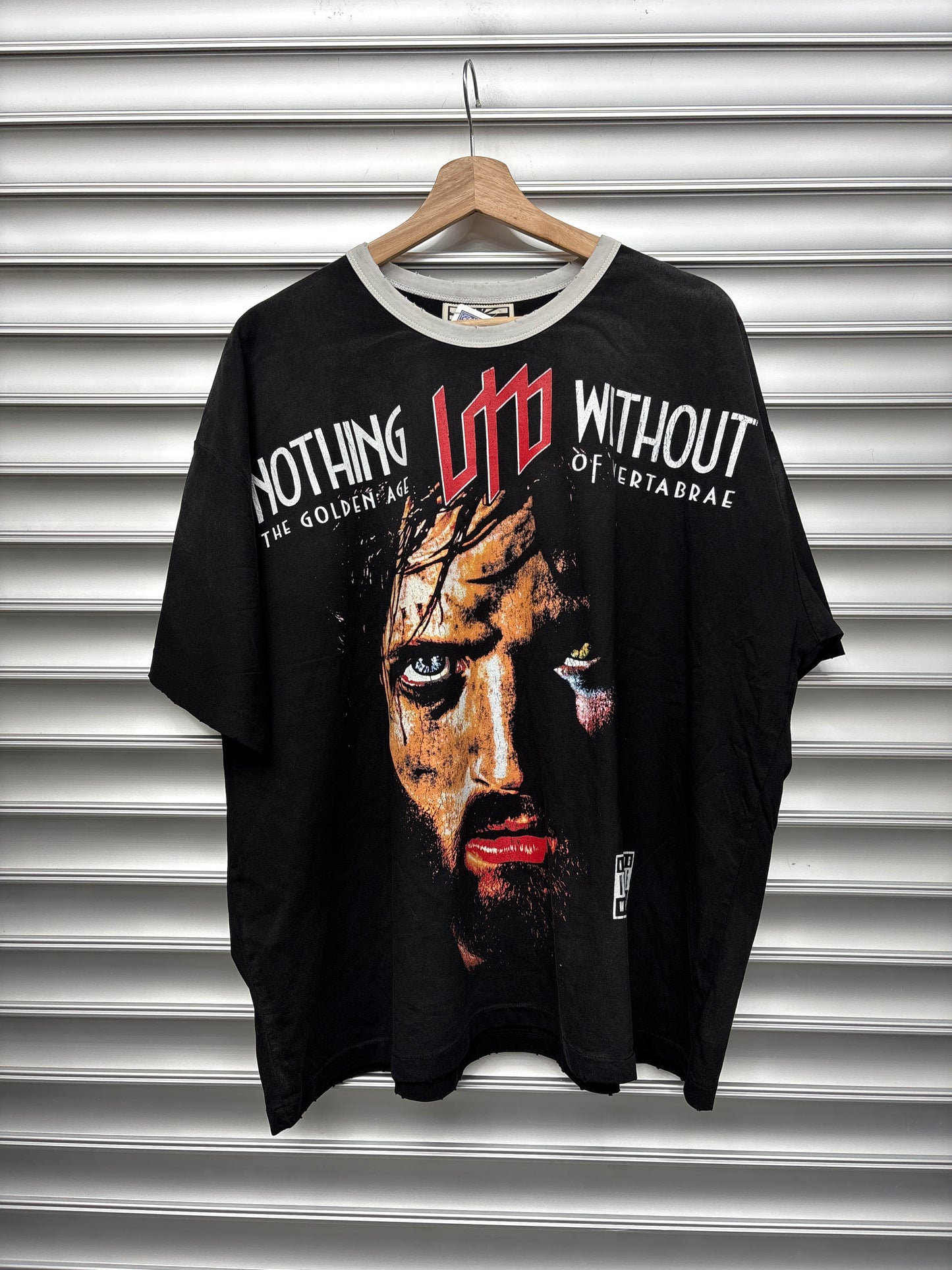 Vertabrae Nothing Tee - L**