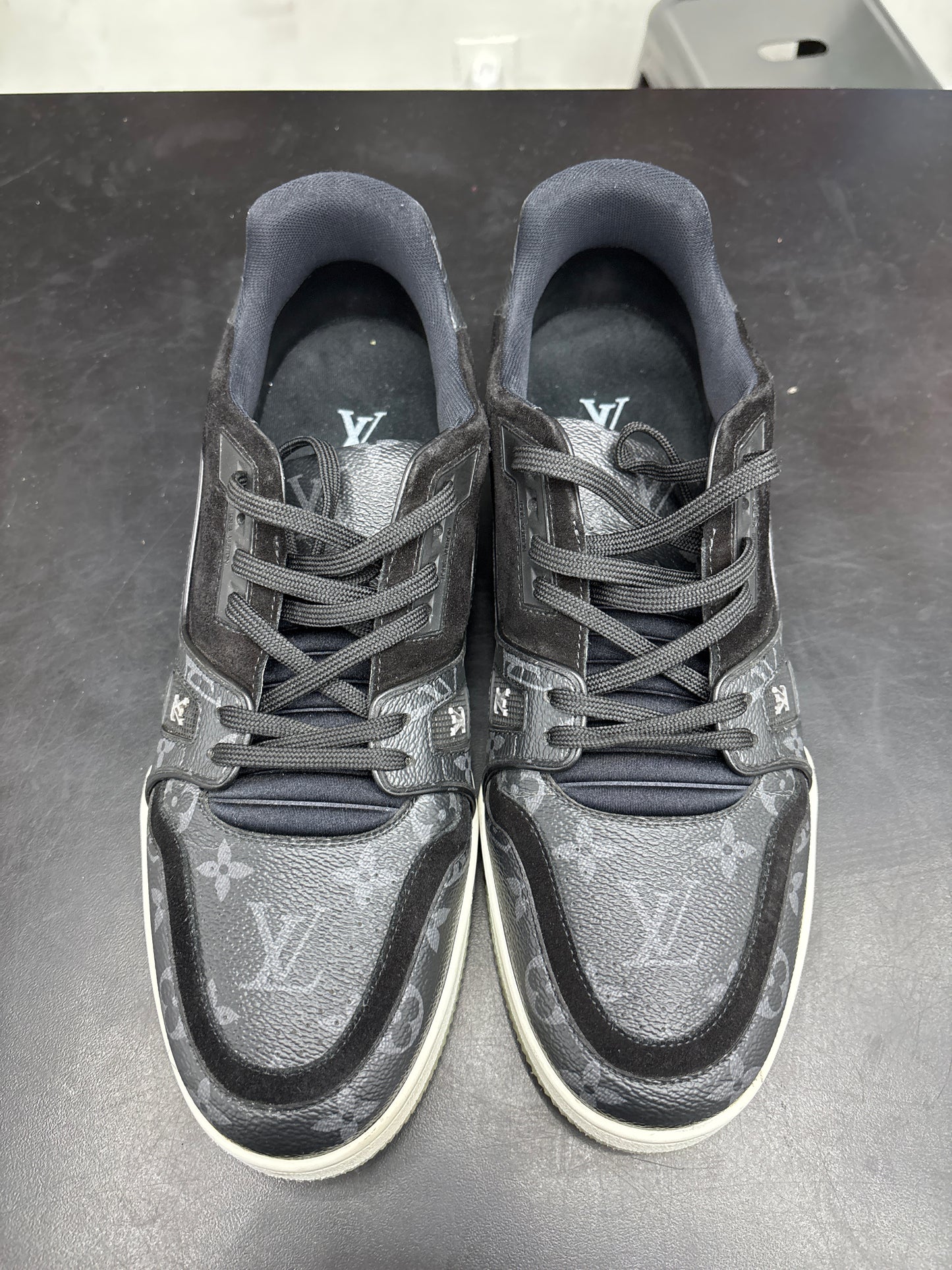 LV Trainer Black Suede (U) - 10LV(11M)