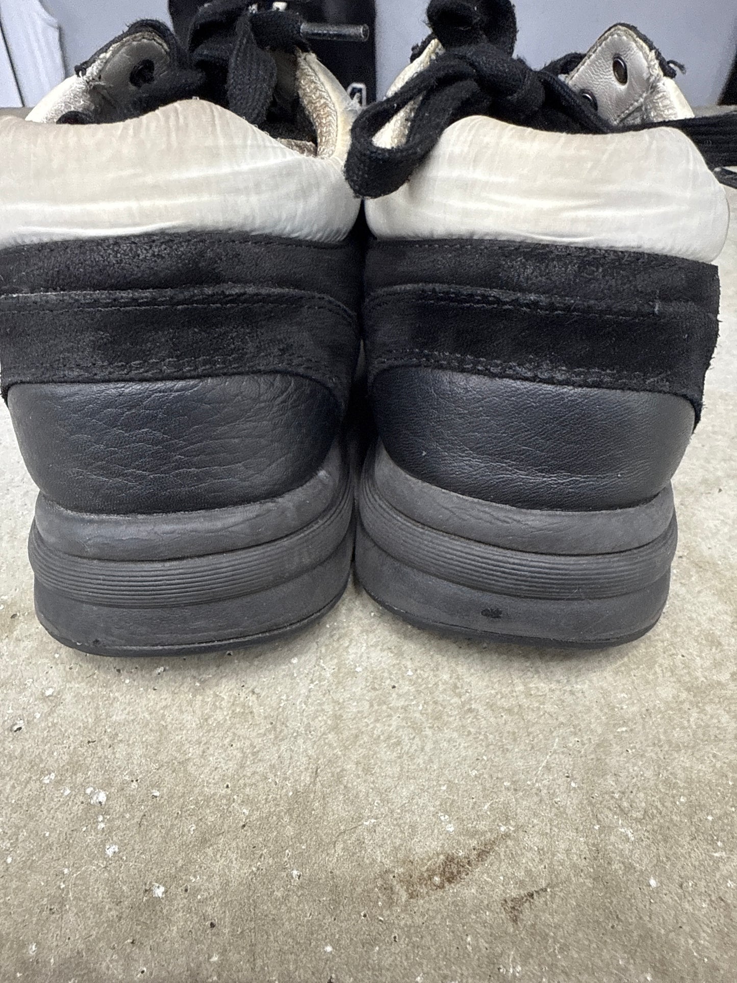 Chanel Trainer Black/White (U) - 38 (NB)