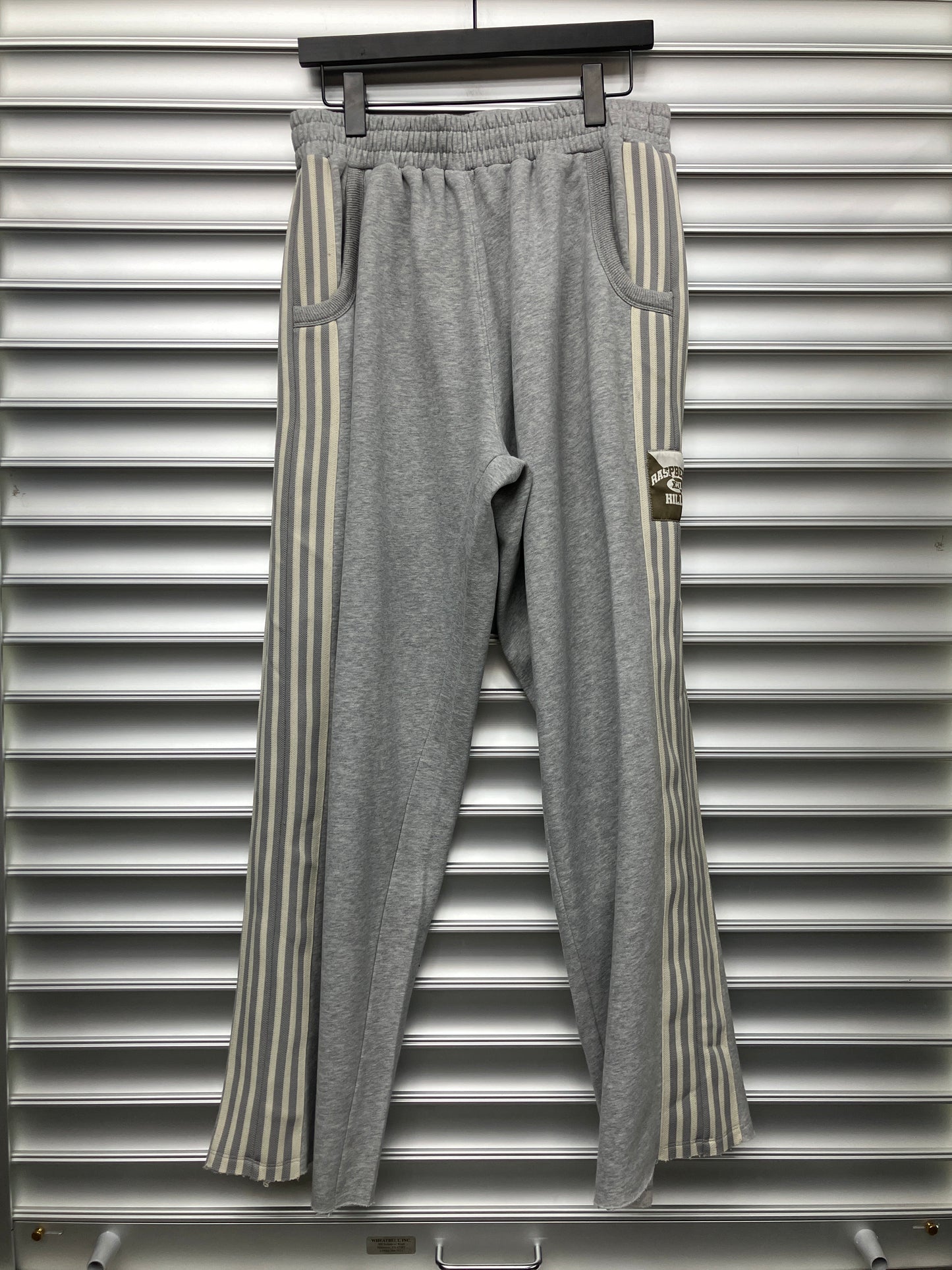 Raspberry Hills Sweatpants - S