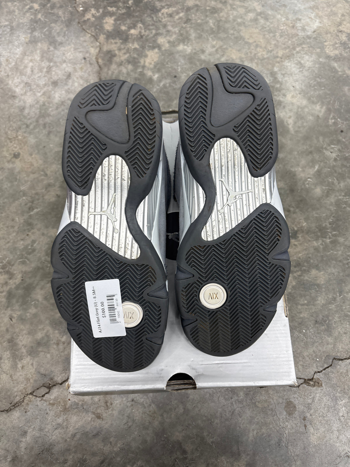 AJ14 Flint Grey (U) - 8.5M**