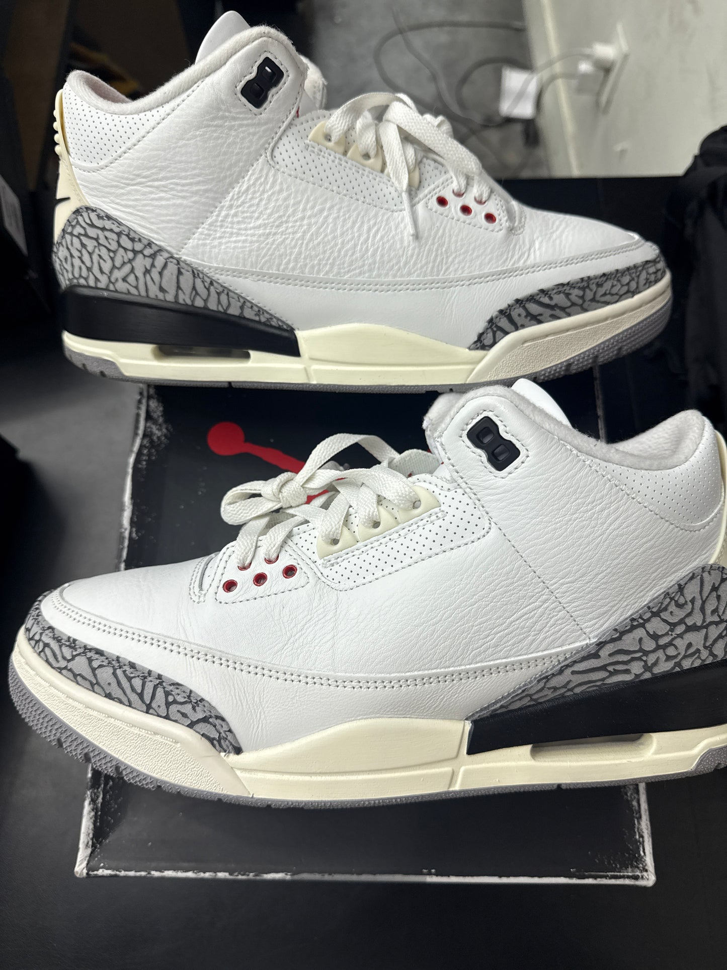 AJ3 White Cement Reimagined (U) - 11M