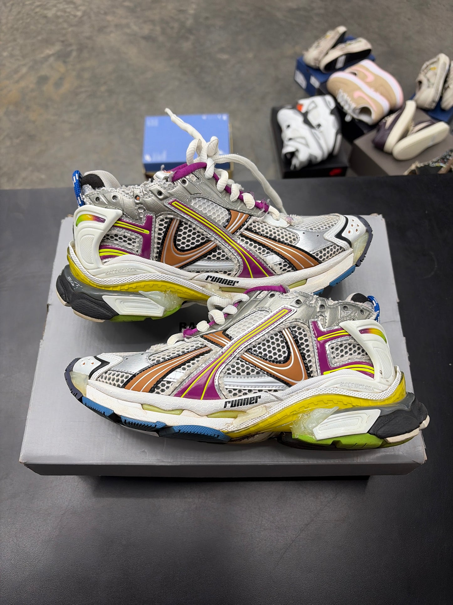 Balenciaga Runner Multi Color OG (U) - 39
