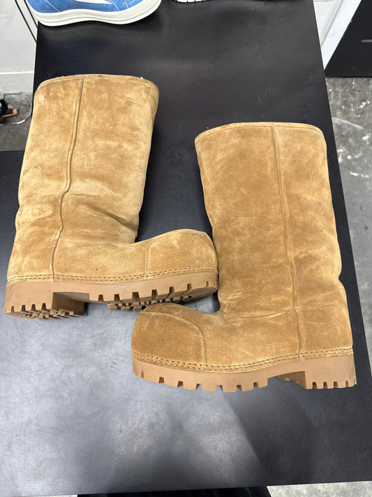 Balenciaga Brown UGG Boot (U) - 42(9) (NB)