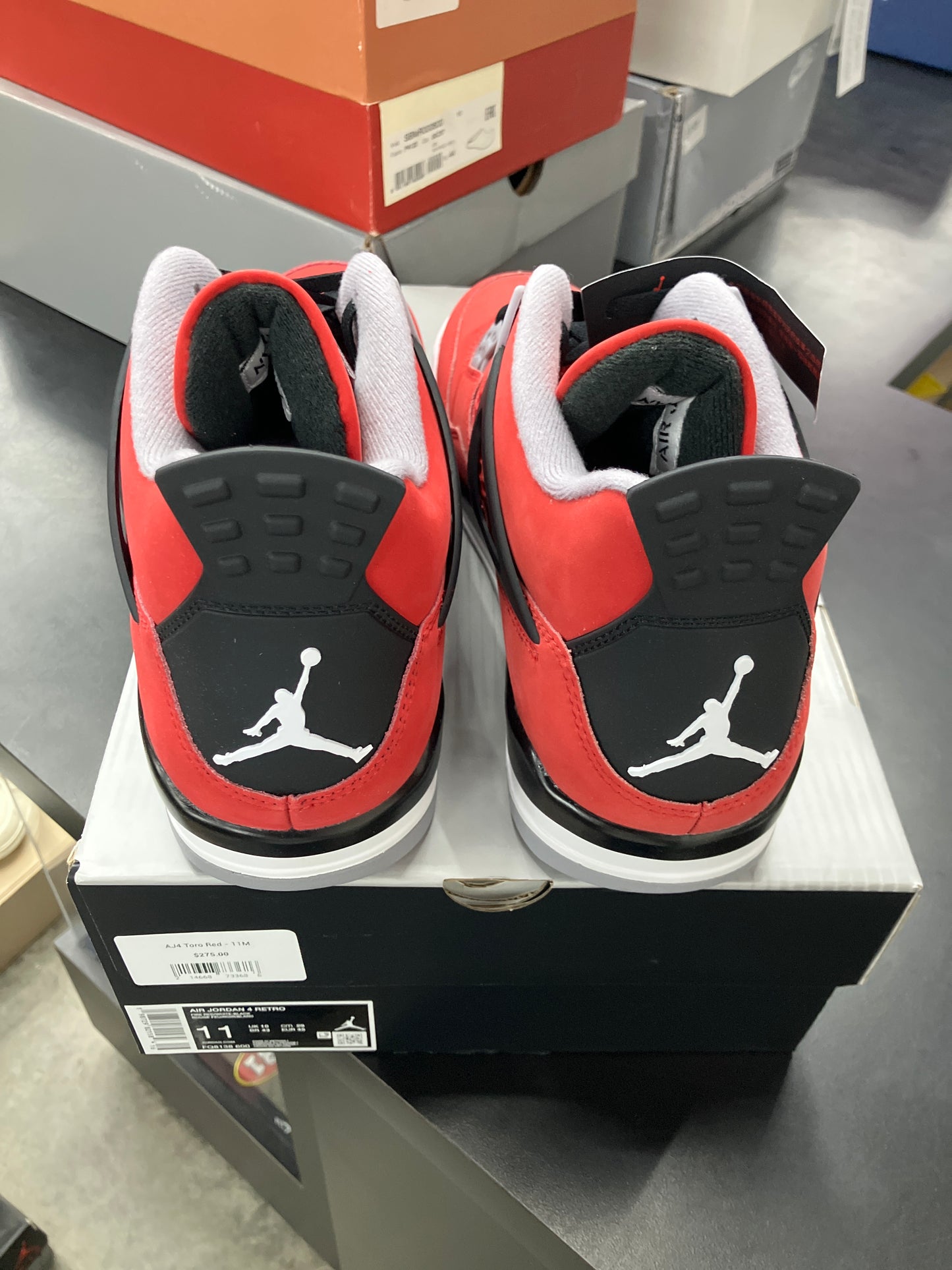 AJ4 Toro Bravo - 11M