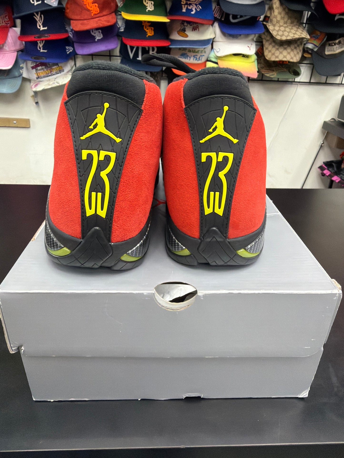 AJ14 Ferrari (U) - 11M**