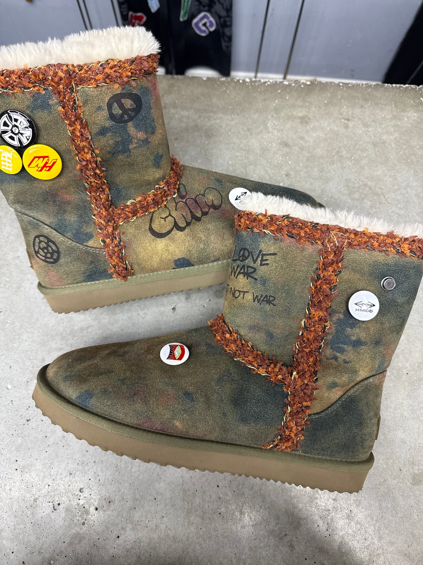 HMDD Graffiti Boot (U) - 11M (NB)