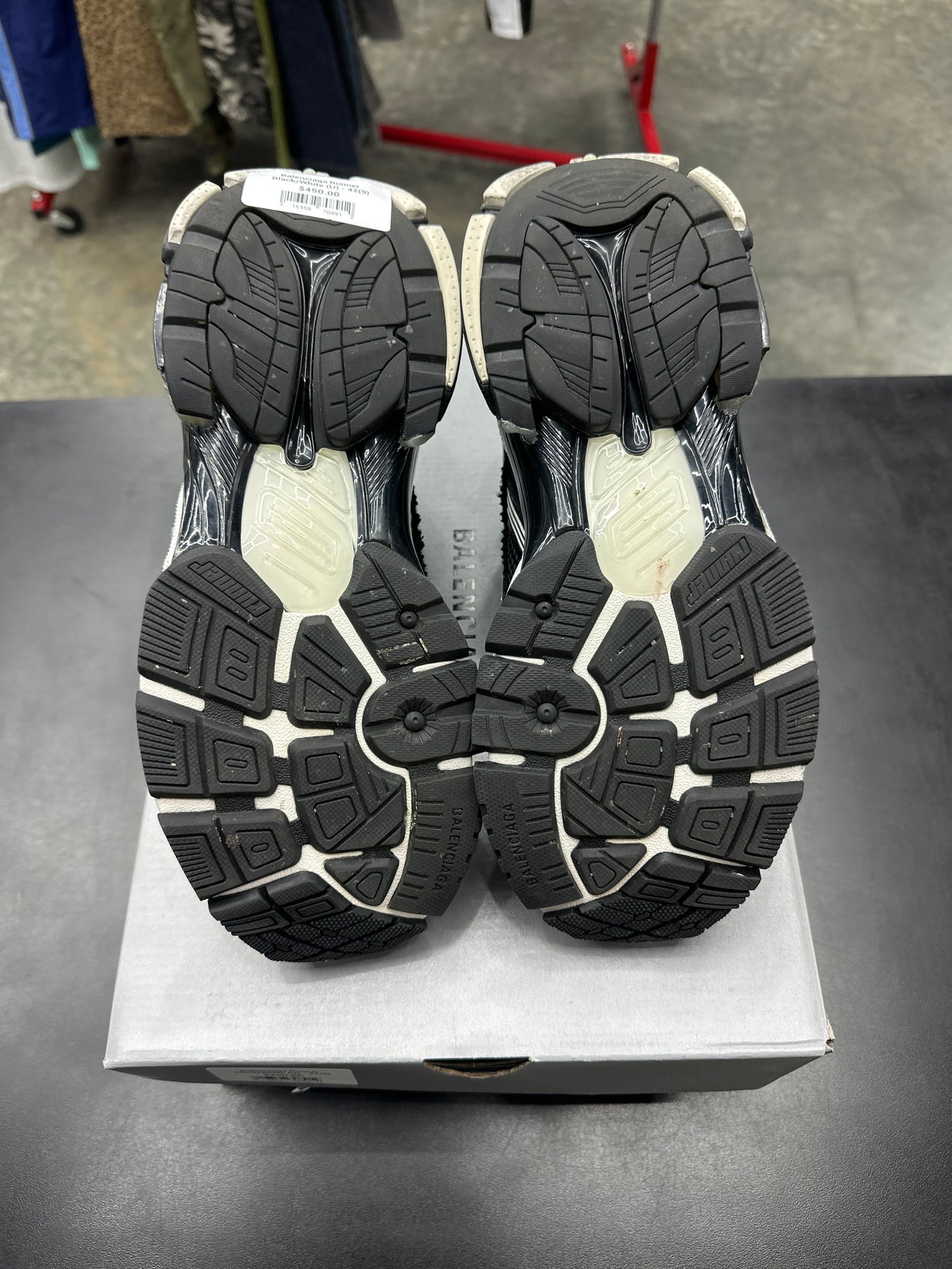 Balenciaga Runner Black/White (U) - 42(9)