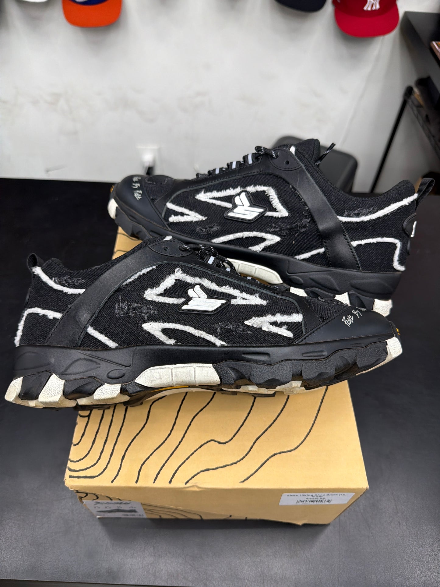 Sicko Hiking Shoe Black (U) - 9.5M