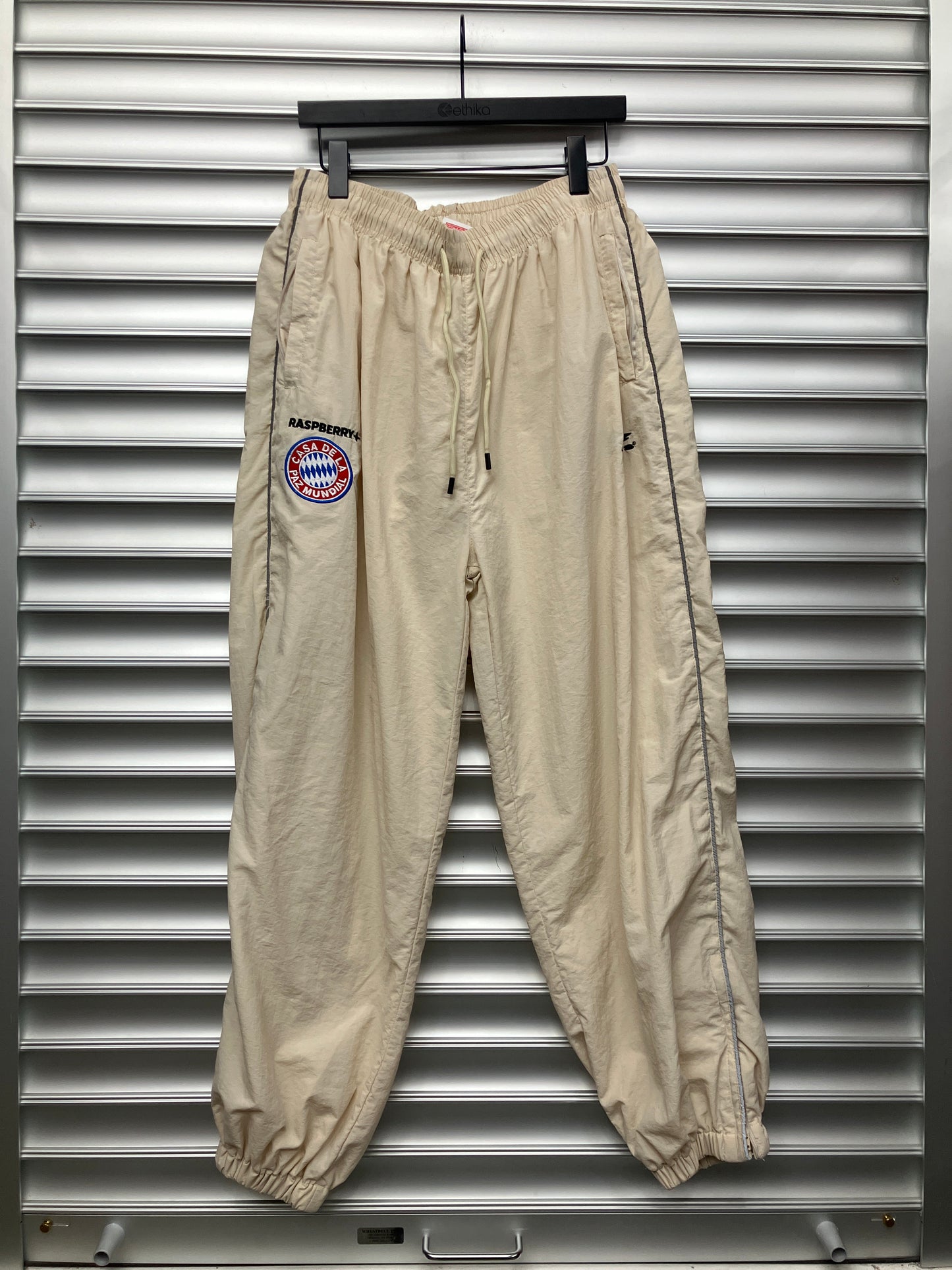 Raspberry Casa Dela Trackpants - M