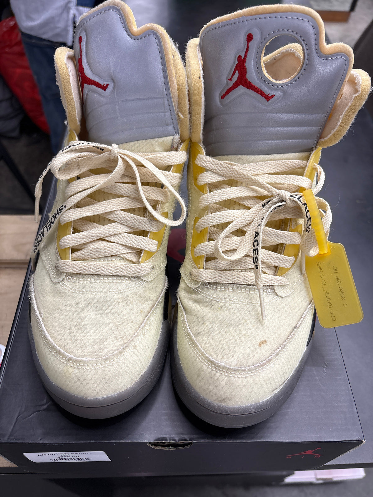 AJ5 Off White Sail (U) - 10M**