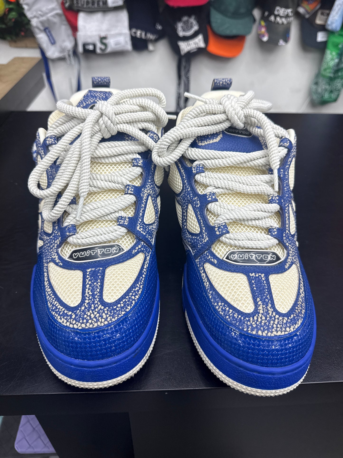 Louis Vuitton SK8 Blue Sweater (U) - 14M (NB)
