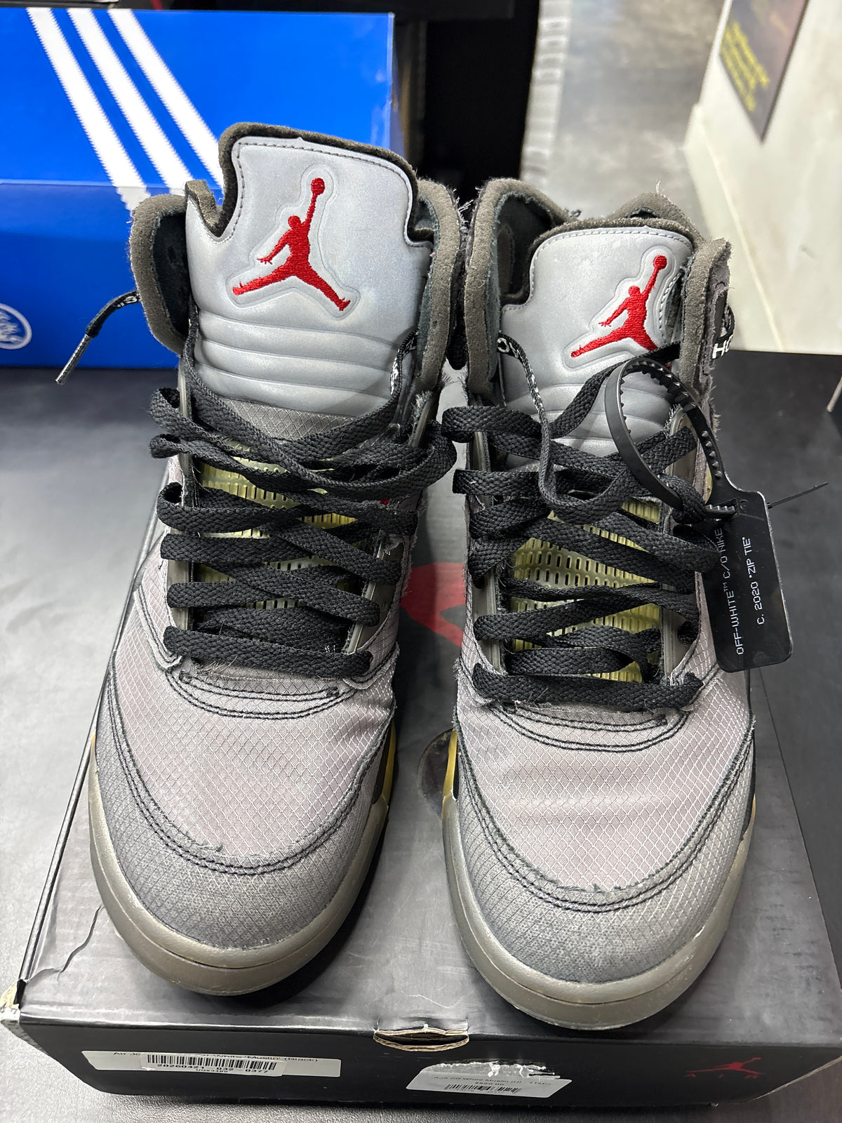 AJ5 Off White Muslin (U) - 11M**