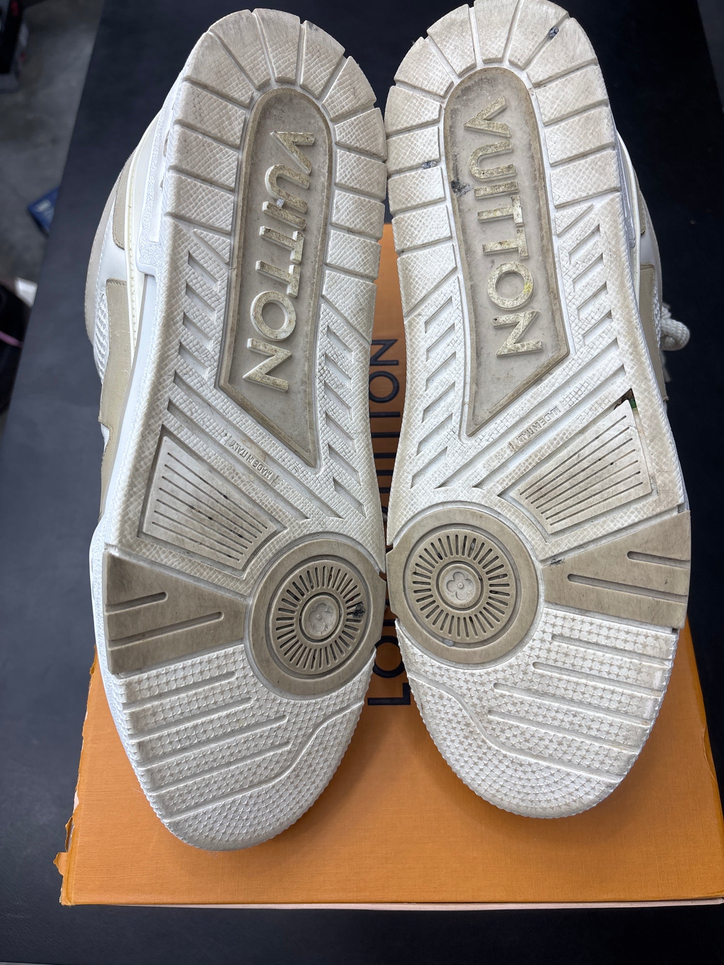 Louis Vuitton SK8 Beige (U) - 13M