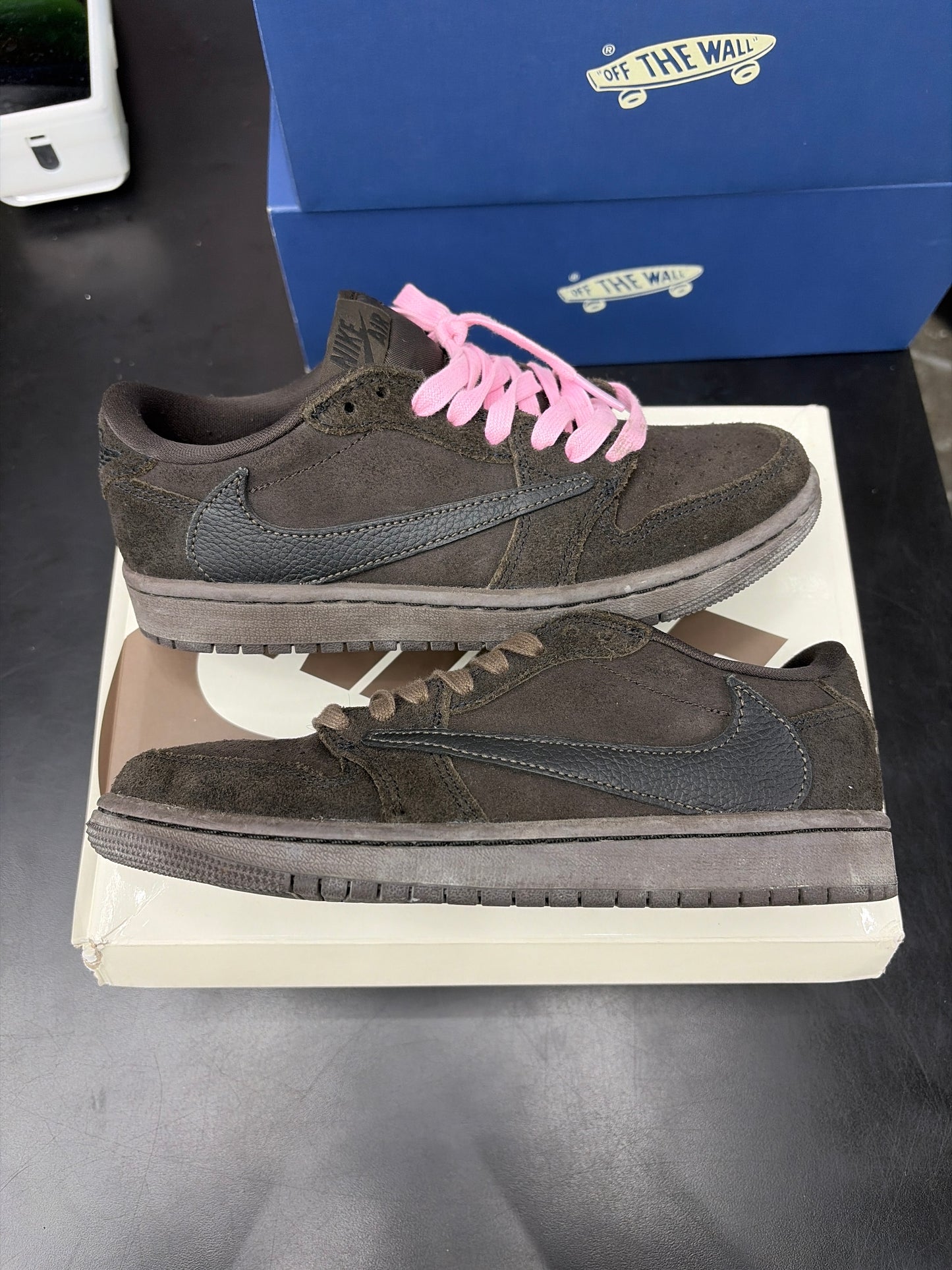 AJ1 Low Travis Scott Velvet Brown (U) - 4.5M