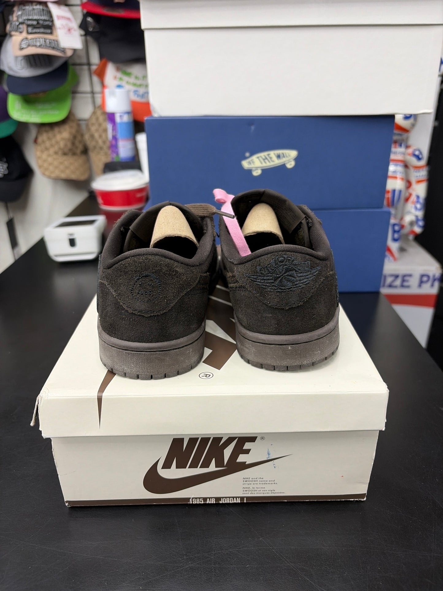 AJ1 Low Travis Scott Velvet Brown (U) - 4.5M
