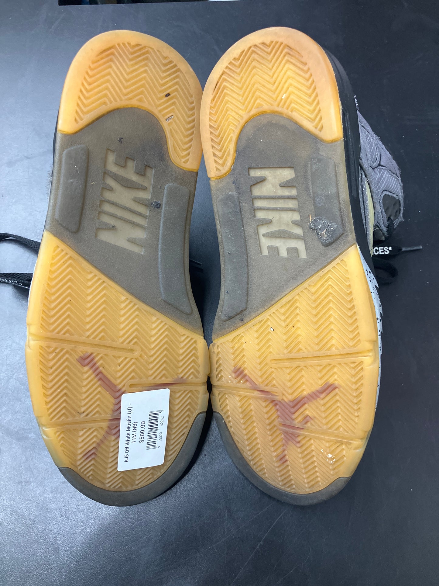AJ5 Off White Muslin (U) - 11M (NB)