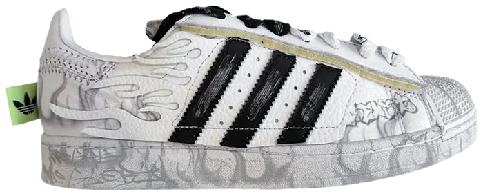 Adidas Superstar White Hellstar - 11.5M**