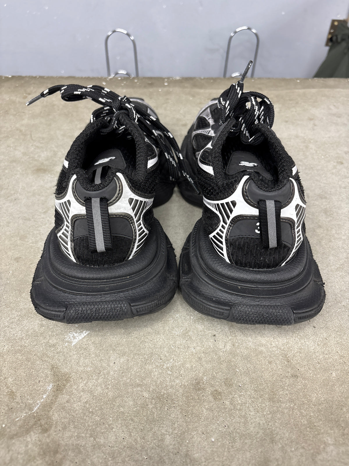 Balenciaga 3XL Black (U) - 39 (NB)**