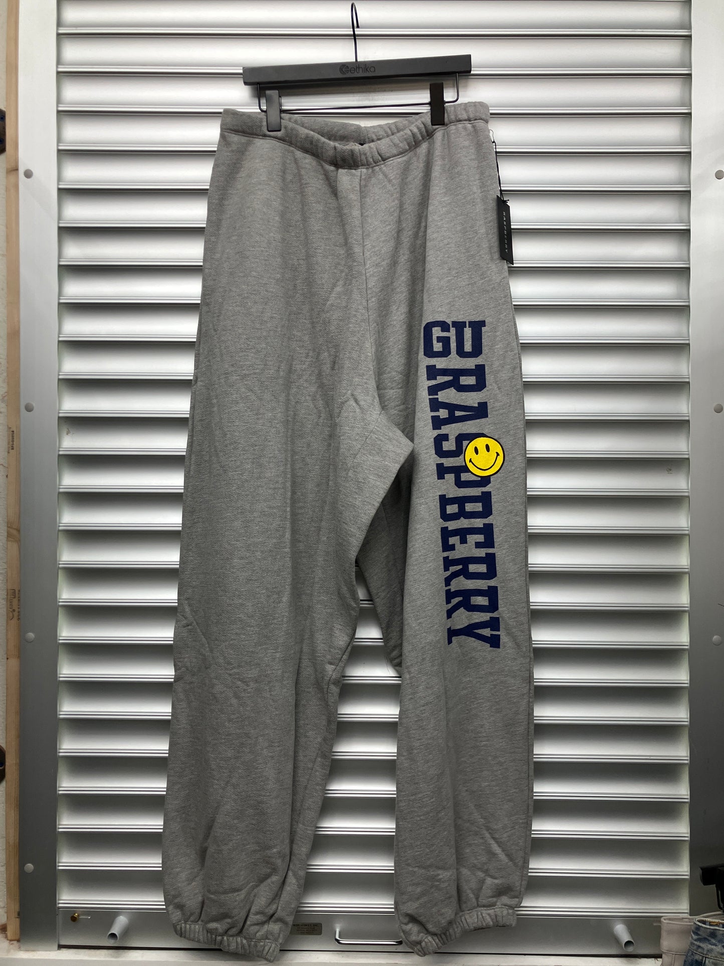 GV/Greedy Unit Sweats - XL