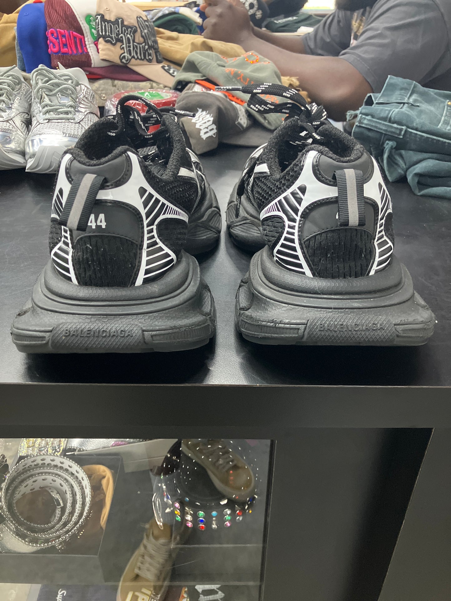 Balenciaga 3XL Black (U) - 44(11) (NB)