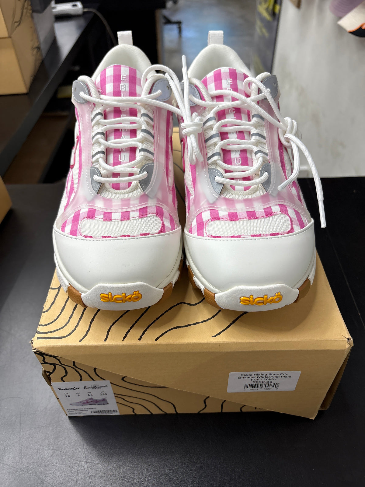 Sicko Hiking Shoe Eric Emanuel White/Pink Plaid FNF - 10M**