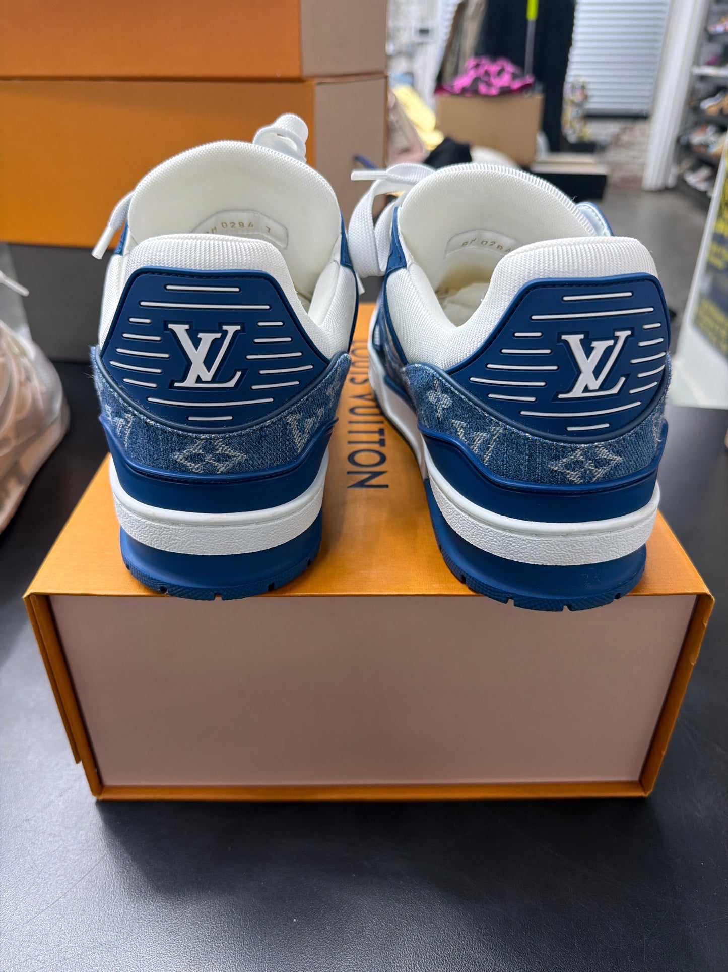 Louis Vuitton Trainer Denim (U) - 9M