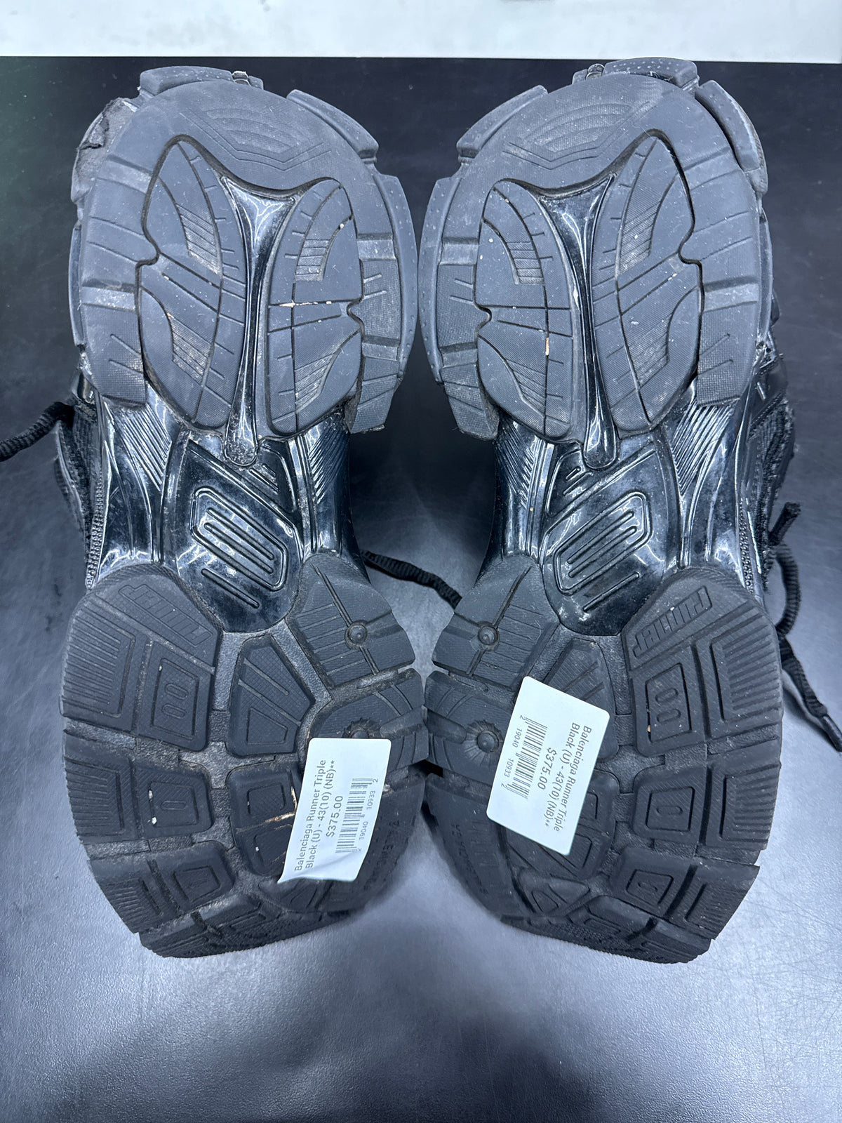 Balenciaga Runner Triple Black (U) - 43(10) (NB)**