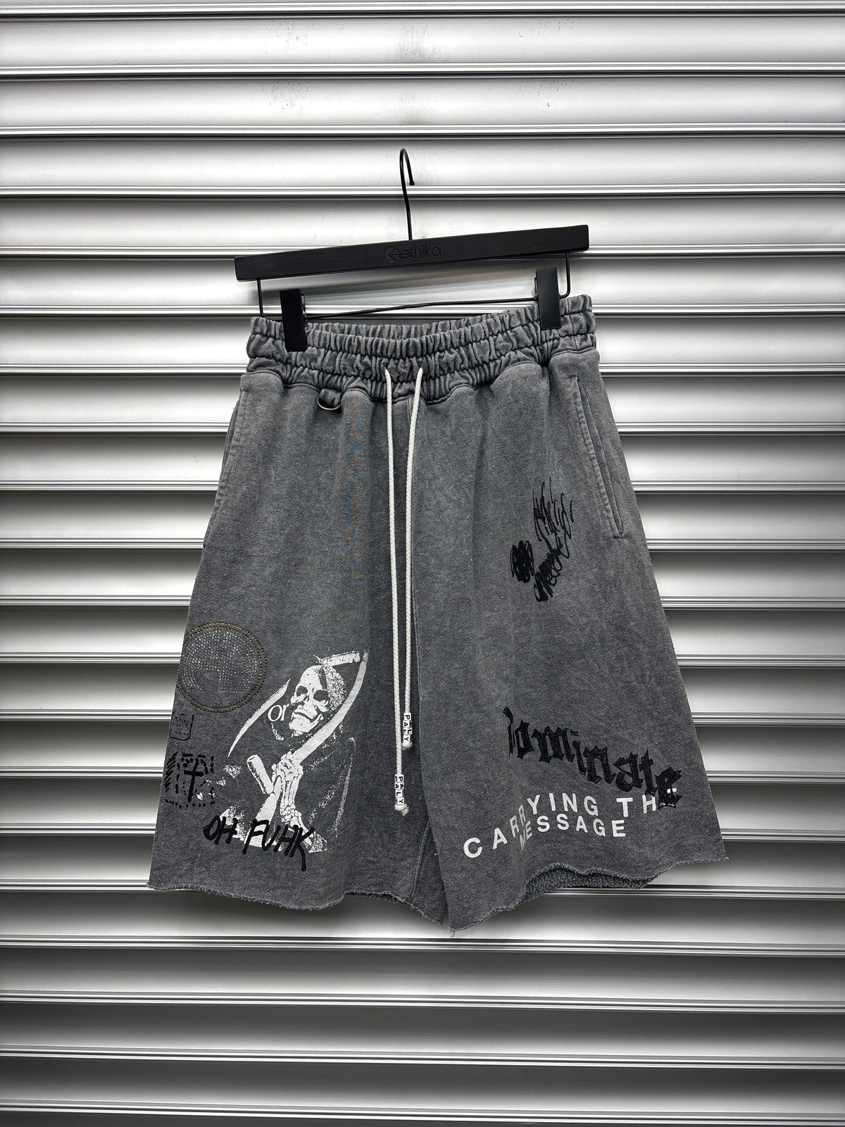 Paly Dominate Shorts - M**