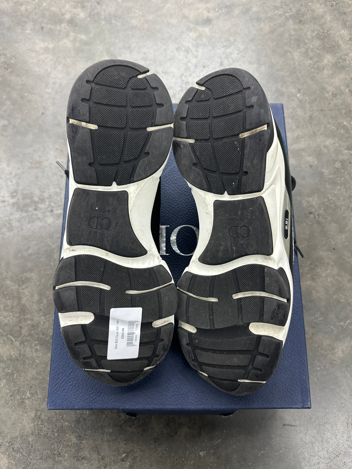 Dior B22 Cyan (U) - 48**