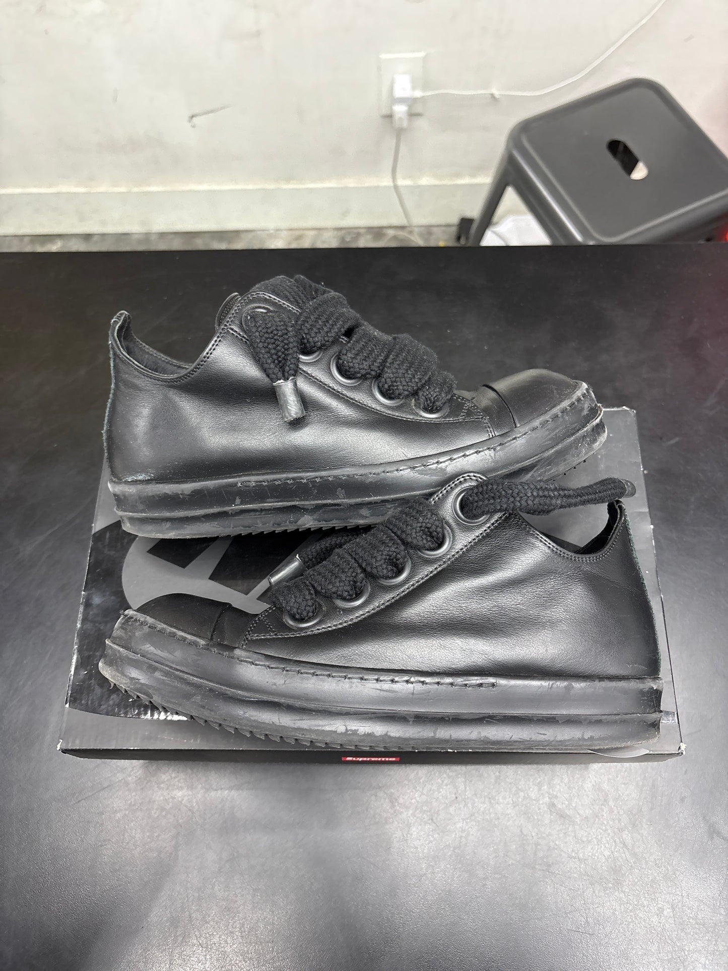 Rick Owen Ramone Low Triple Black Jumbo Lace (U) - 39 (RB)
