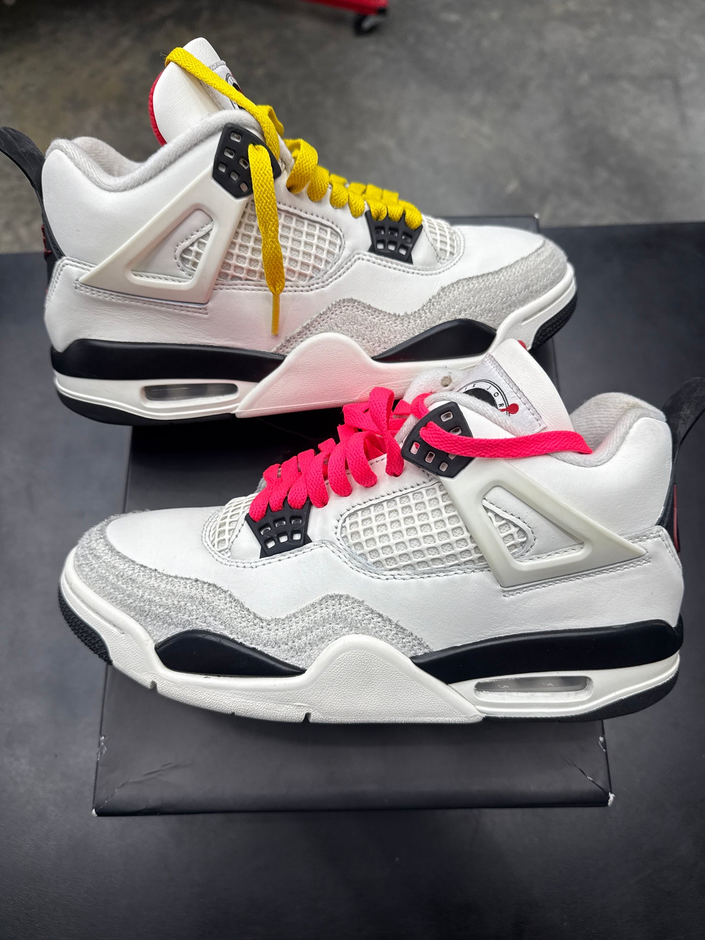 AJ4 Flight Club (U) - 8M