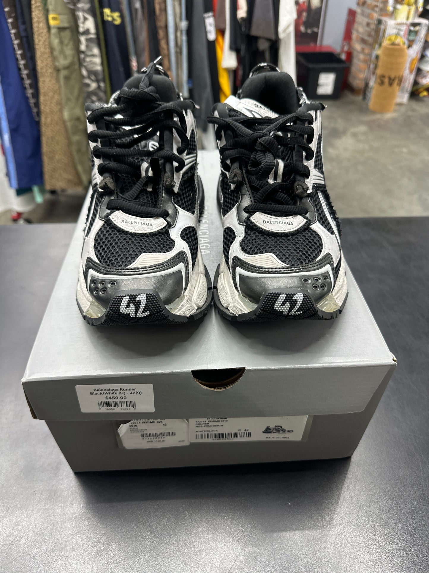 Balenciaga Runner Black/White (U) - 42(9)