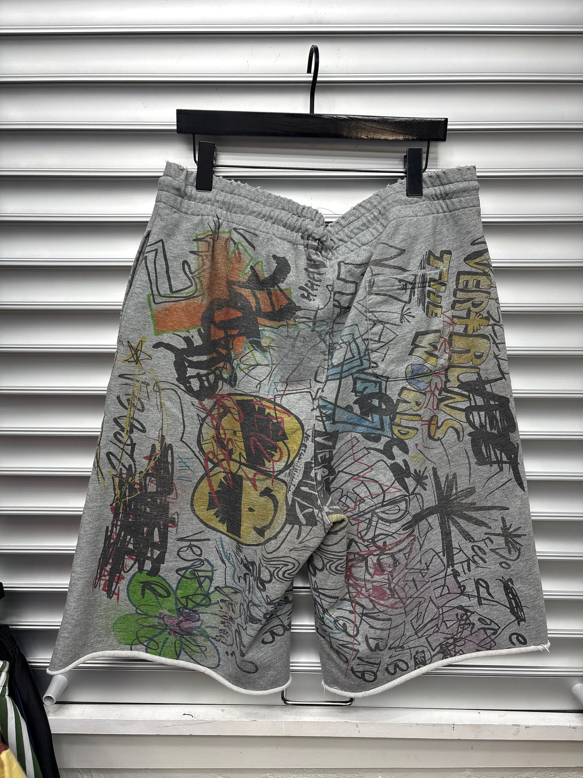 Vertabrae Graffiti Grey Shorts - XL **