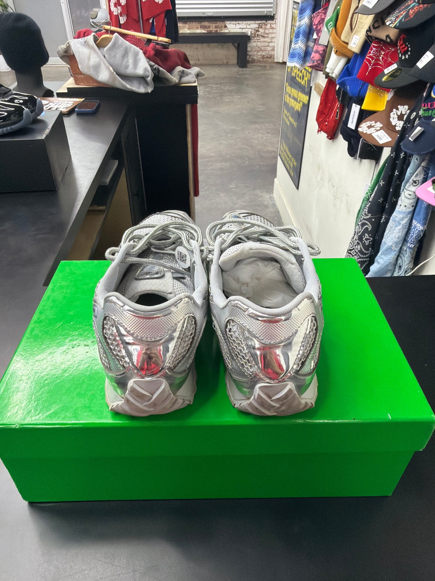 Bottega Orbit Silver (U) - 42(9)