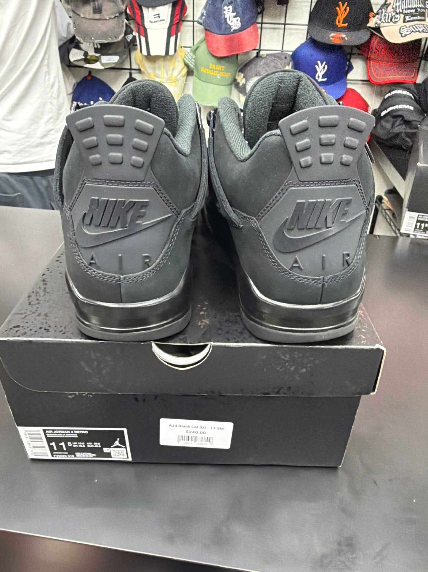 AJ4 Black Cat (U) - 11.5M