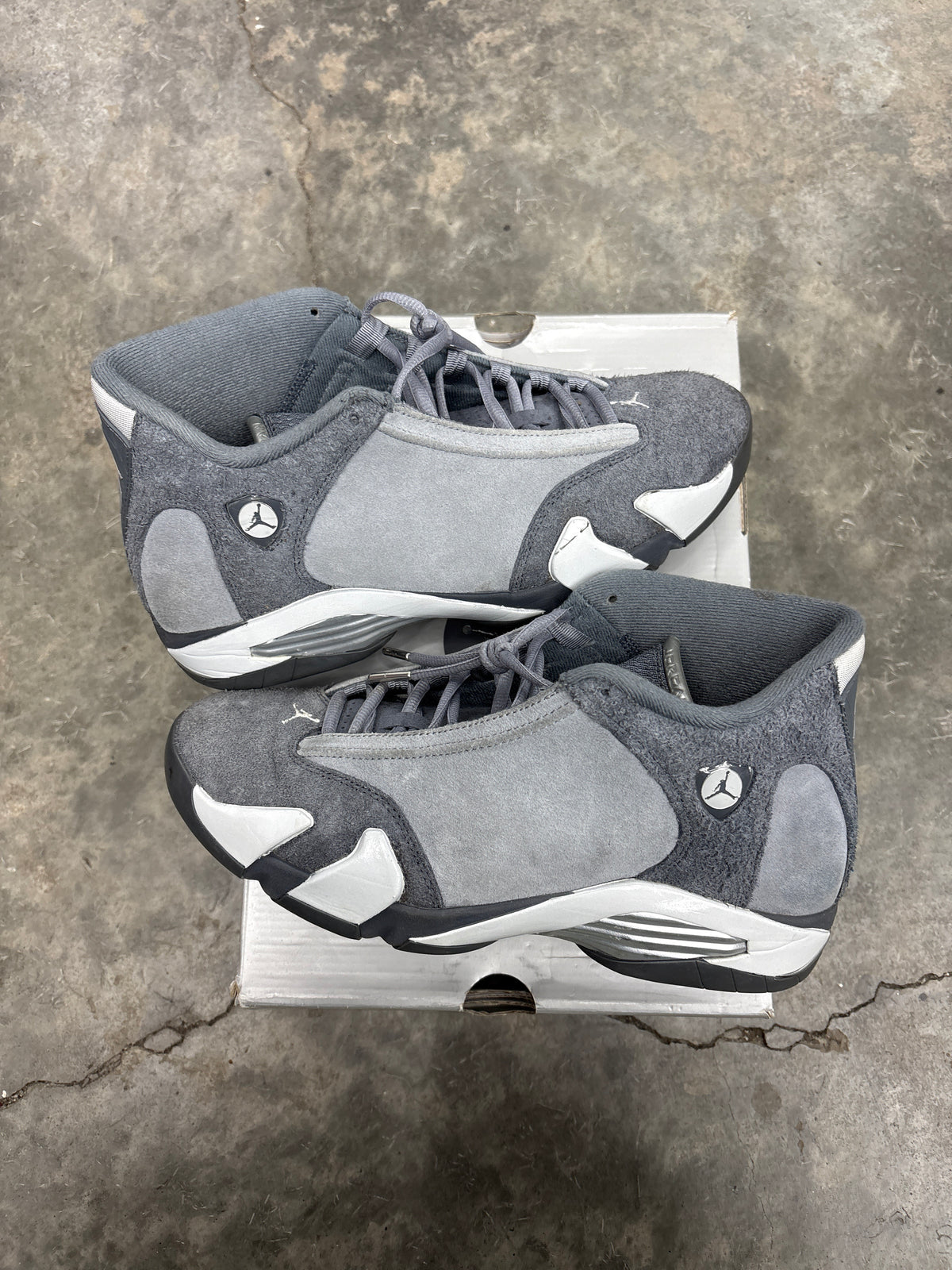 AJ14 Flint Grey (U) - 8.5M**