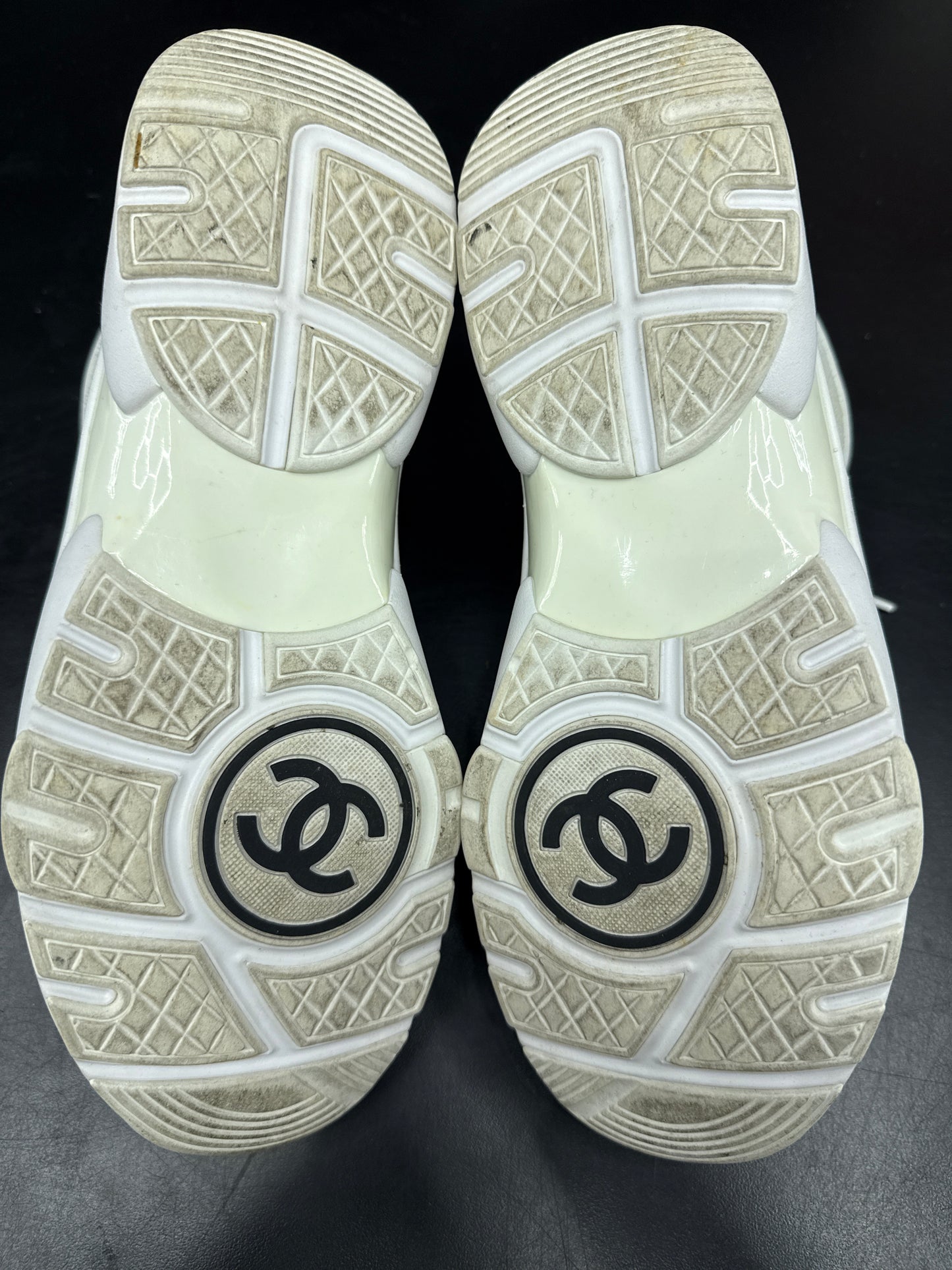 Chanel Trainer White (U) - 39 (NB)